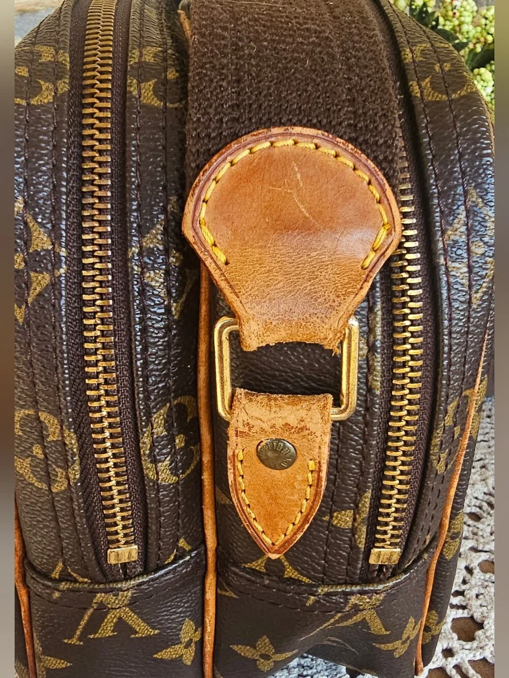 Louis Vuitton Monogram Reporter PM With COA